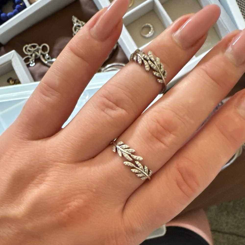 Elegant Silver Leaf Ring Set Timeless Nature-Insp… - image 1